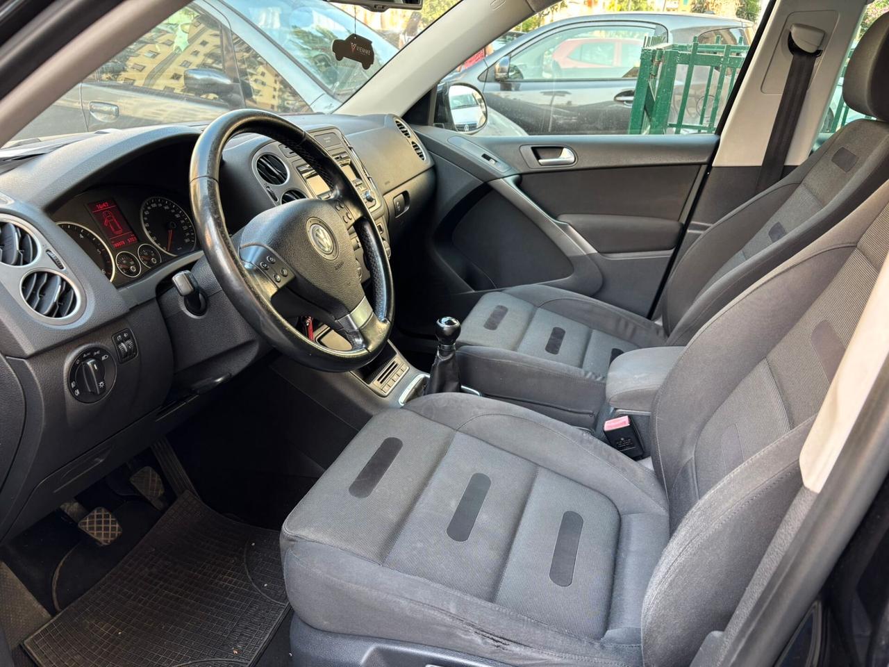 Volkswagen Tiguan 2.0 16V TDI DPF Sport & Style (18°)