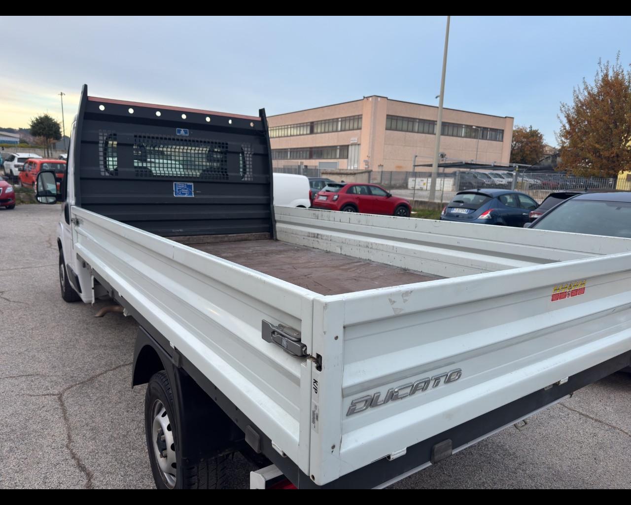 FIAT Ducato (4ª serie) - Ducato 33 2.3 MJT 120CV PLM Cabinato