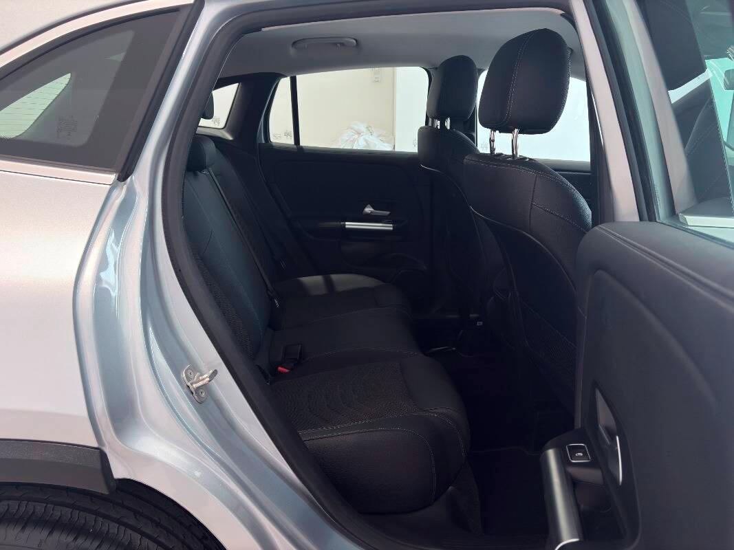 Mercedes Classe GLA 180 d Progressive Advanced auto