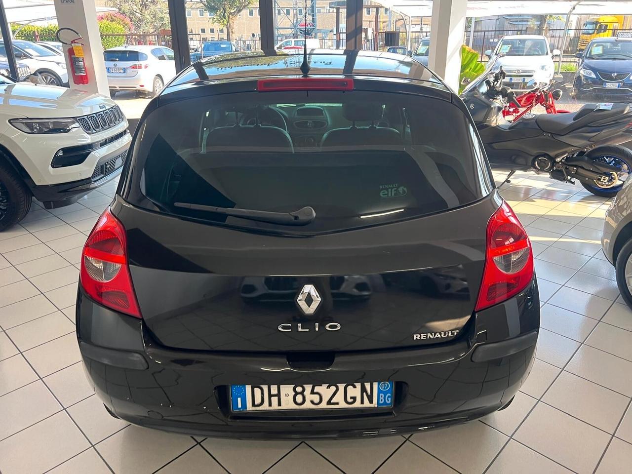Renault Clio 1.2 16V 5 porte Dynamique