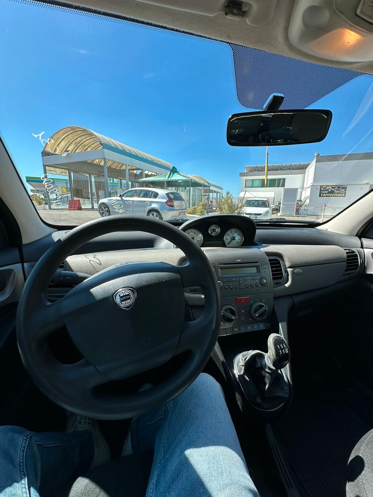 Lancia Ypsilon 1.2 Argento