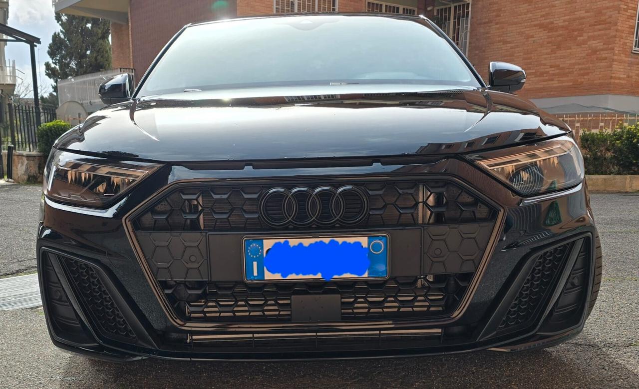 Audi A1 SPB 35 TFSI S tronic Identity Black