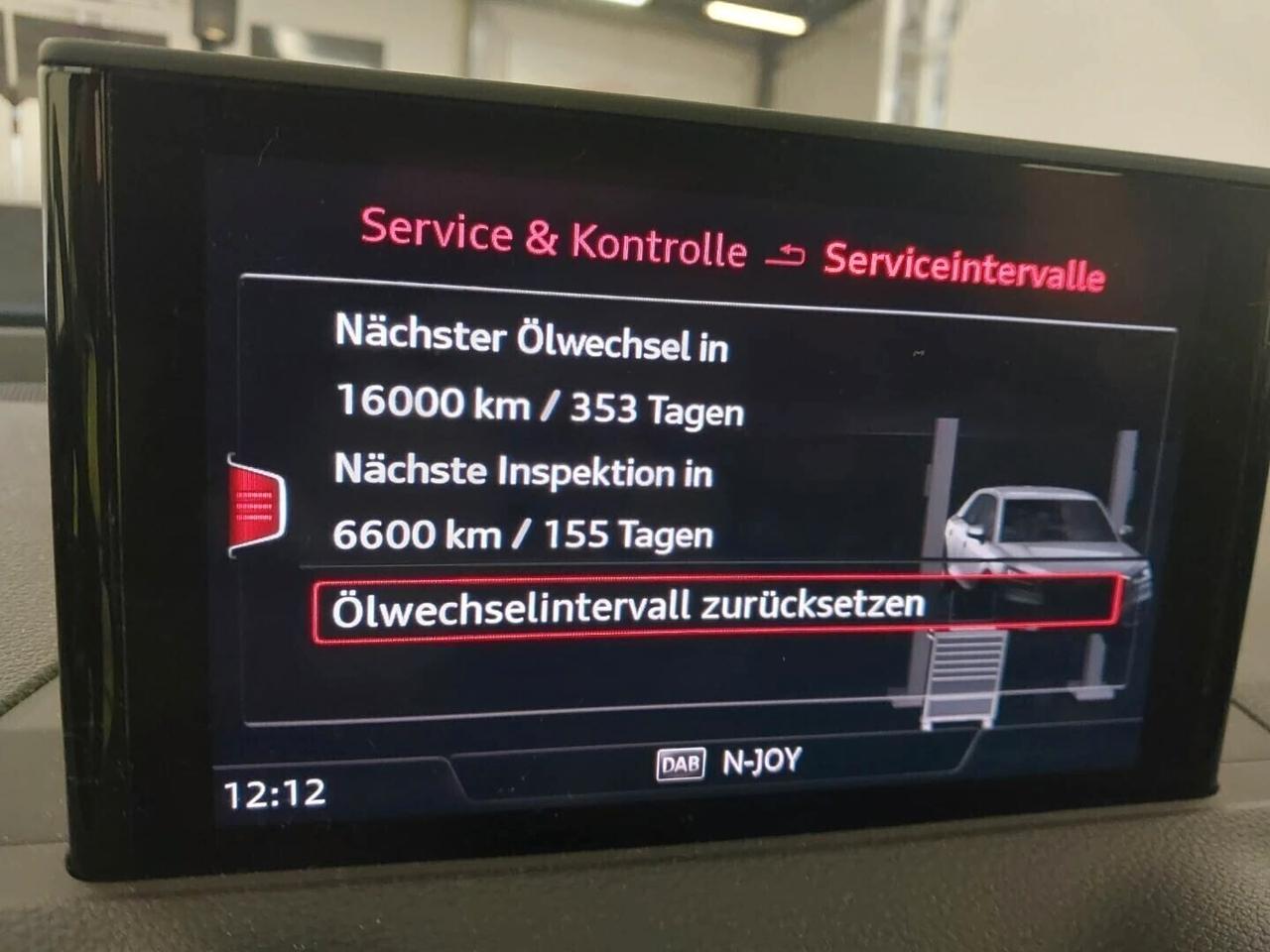 Audi Q2 30 TDI Business Identity x2 disponibili ufficiale audi IVA ESPOSTA