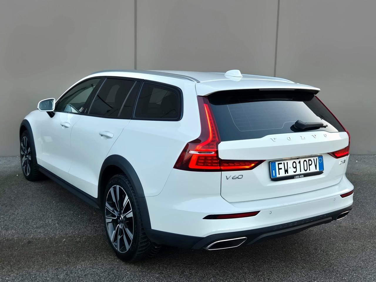 Volvo V60 Cross Country D4 AWD Geartronic Pro