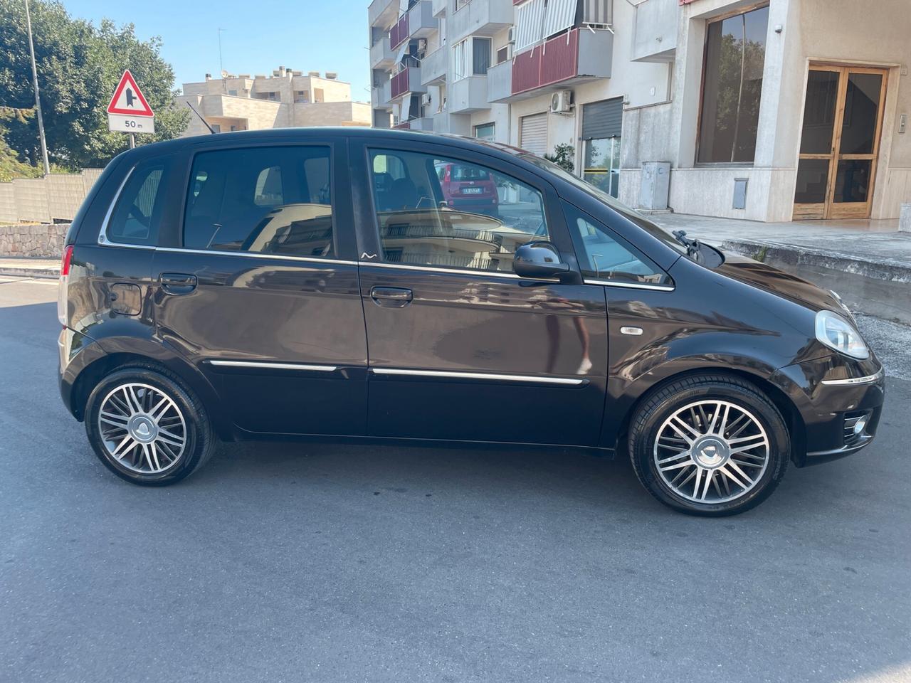 Lancia MUSA 1.3 Mjt 95 CV Gold finanziabile
