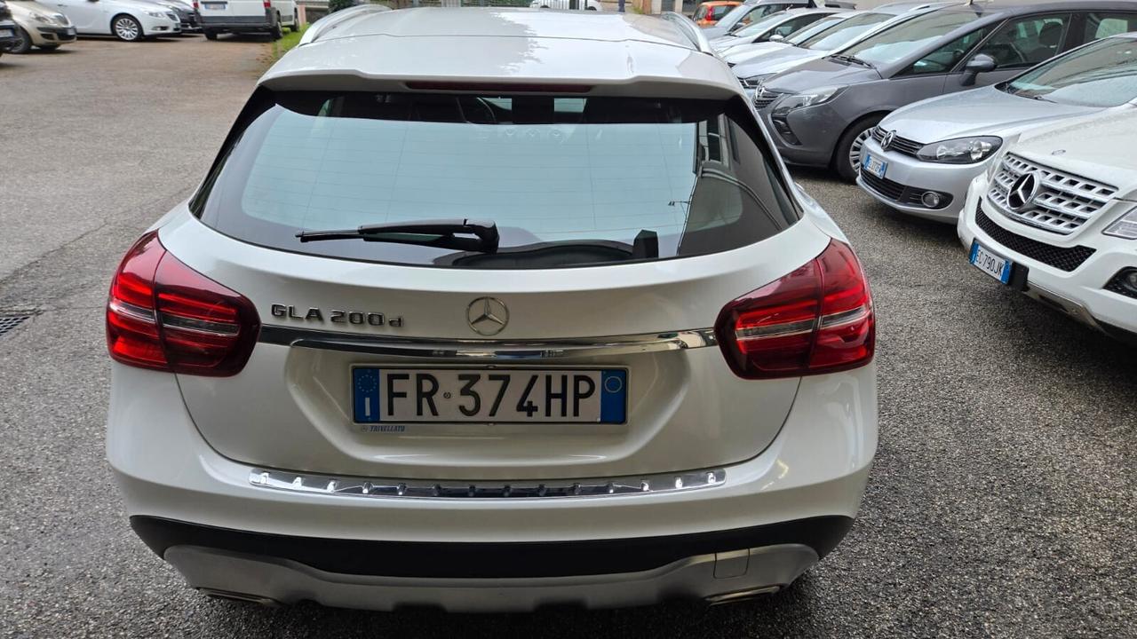 Mercedes-benz CLA 200d Automatic Premium