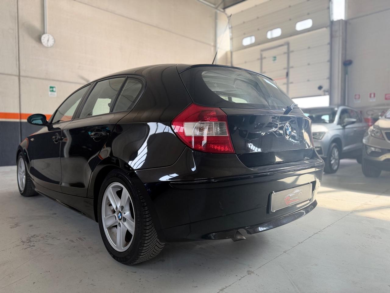Bmw 118 118d cat 5 porte Attiva NEOPATENTATI