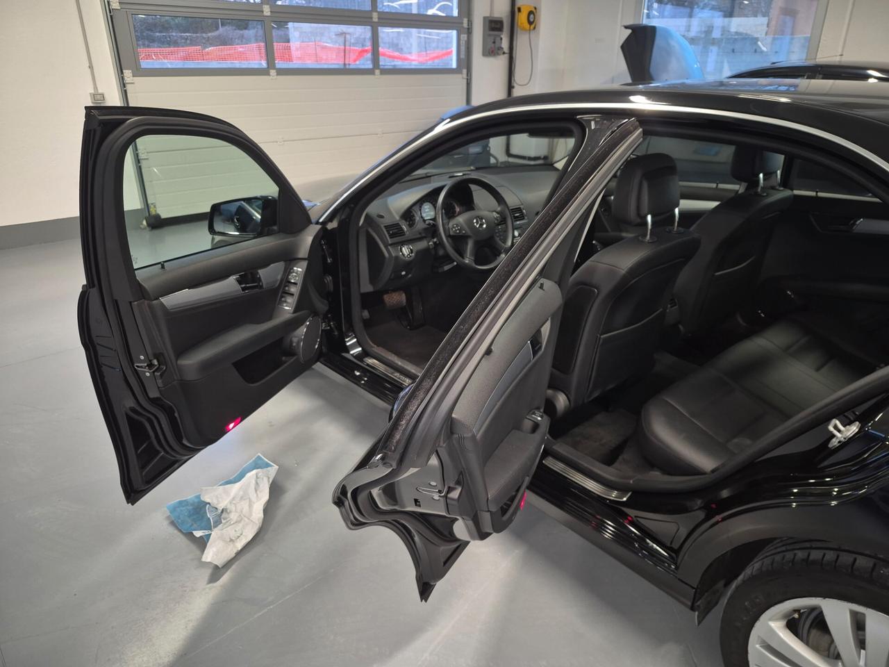 Mercedes-benz C 220 CDI BlueEFFICIENCY Avantgarde