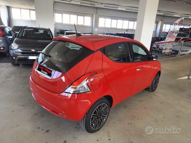 LANCIA Ypsilon 1.0 FireFly 5 porte S&S Hybrid Ec