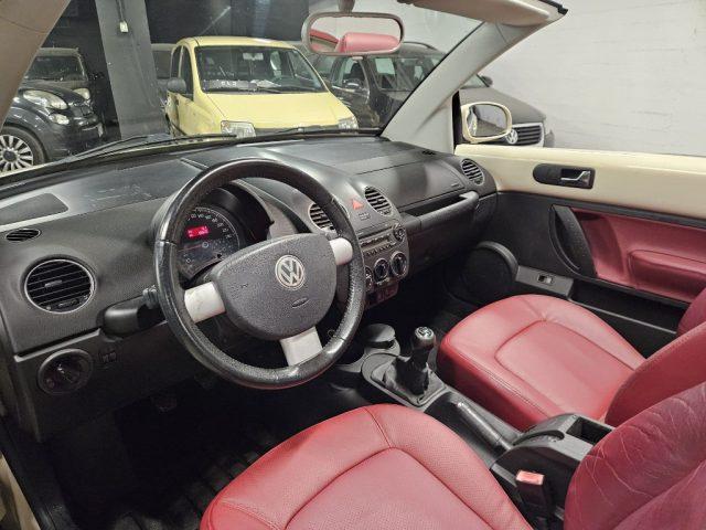 VOLKSWAGEN New Beetle 1.6 Cabrio Lim. Red Edt.
