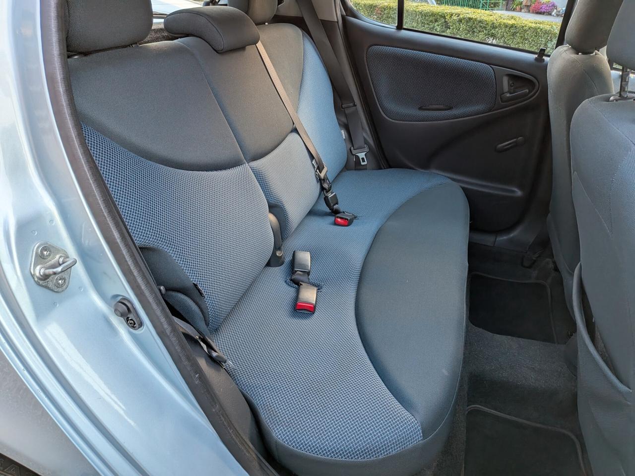 TOYOTA YARIS 1.0 VVT-i 65CV