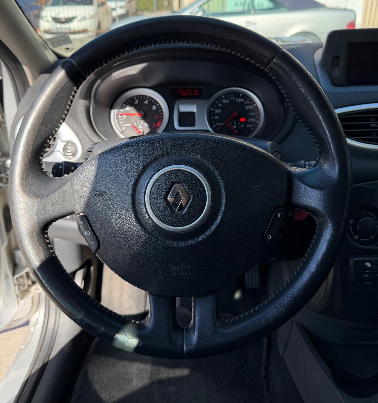 Renault Clio 1.2- Neopatentati- 5porte-garanzia 12mesi