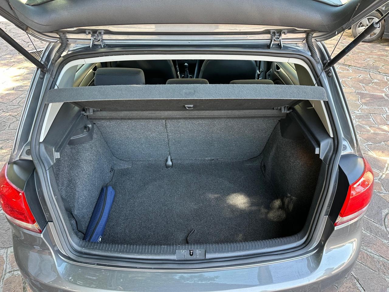 Volkswagen Golf 1.6 TDI DPF 5p. Highline