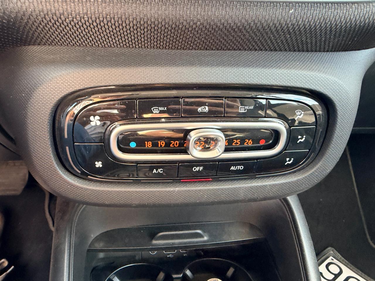 Smart ForTwo EQ Passion 22kw Charger