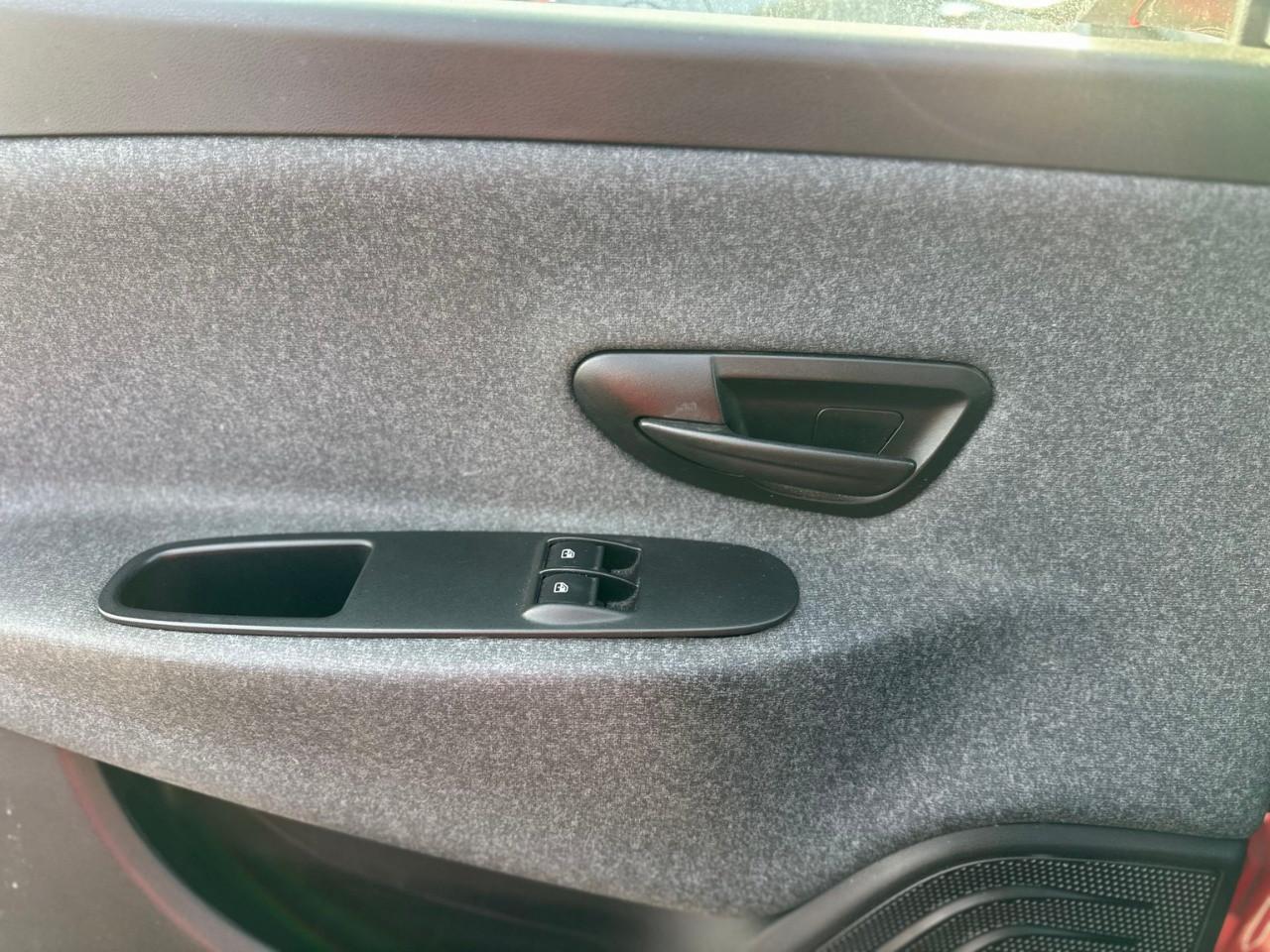 LANCIA Ypsilon 3ª serie - Ypsilon 1.2 69 CV 5 porte Platinum