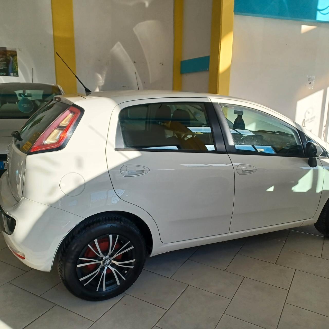 PERFETTA PUNTO EVO 1.3 MJTD NEOPATENTATI