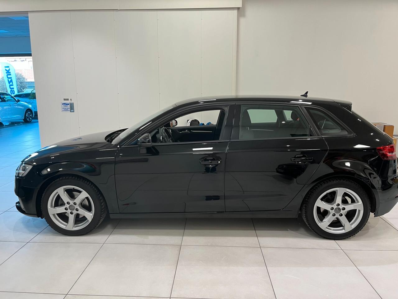 AUDI A3 SPB 1.6 TDI 116 CV - OK NEOPATENTATI