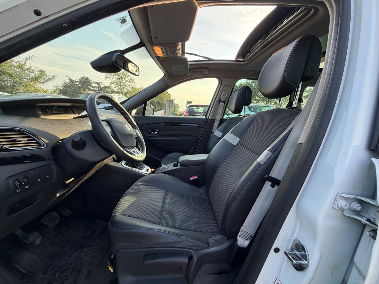 Renault Scenic 1.5 DCI FULL OPTIONAL NEOPATENTATI
