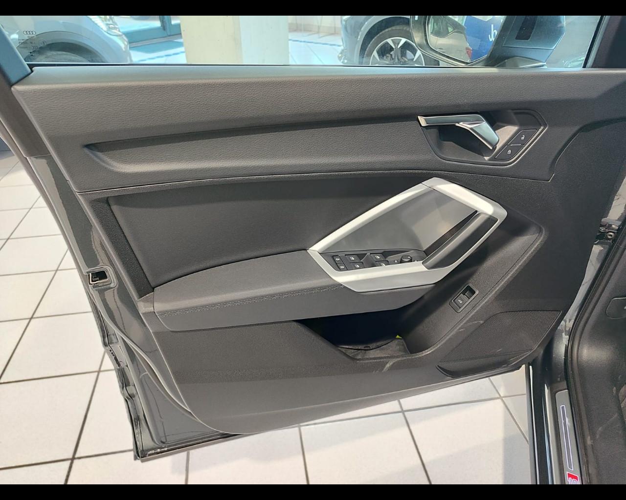 AUDI Q3 2ª serie - Q3 35 TDI quattro S tronic S line edition