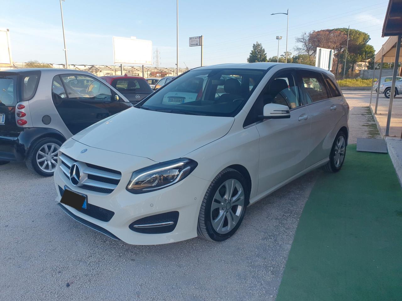 Mercedes-benz B 180 B 180 d Automatic Premium