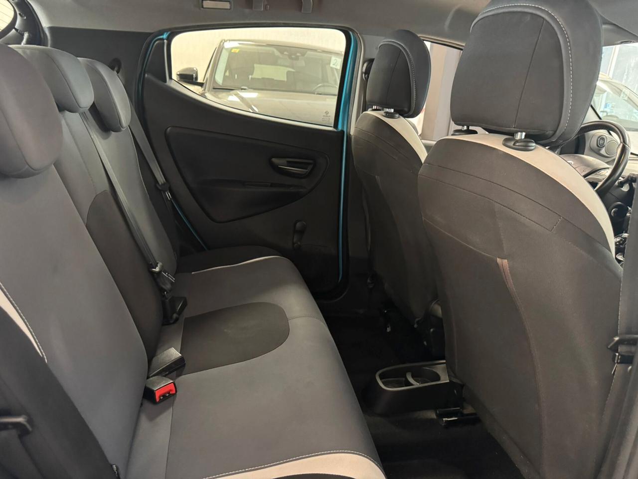 Lancia Ypsilon 1.2 69 CV 5 porte GPL Ecochic Gold -neopatentati