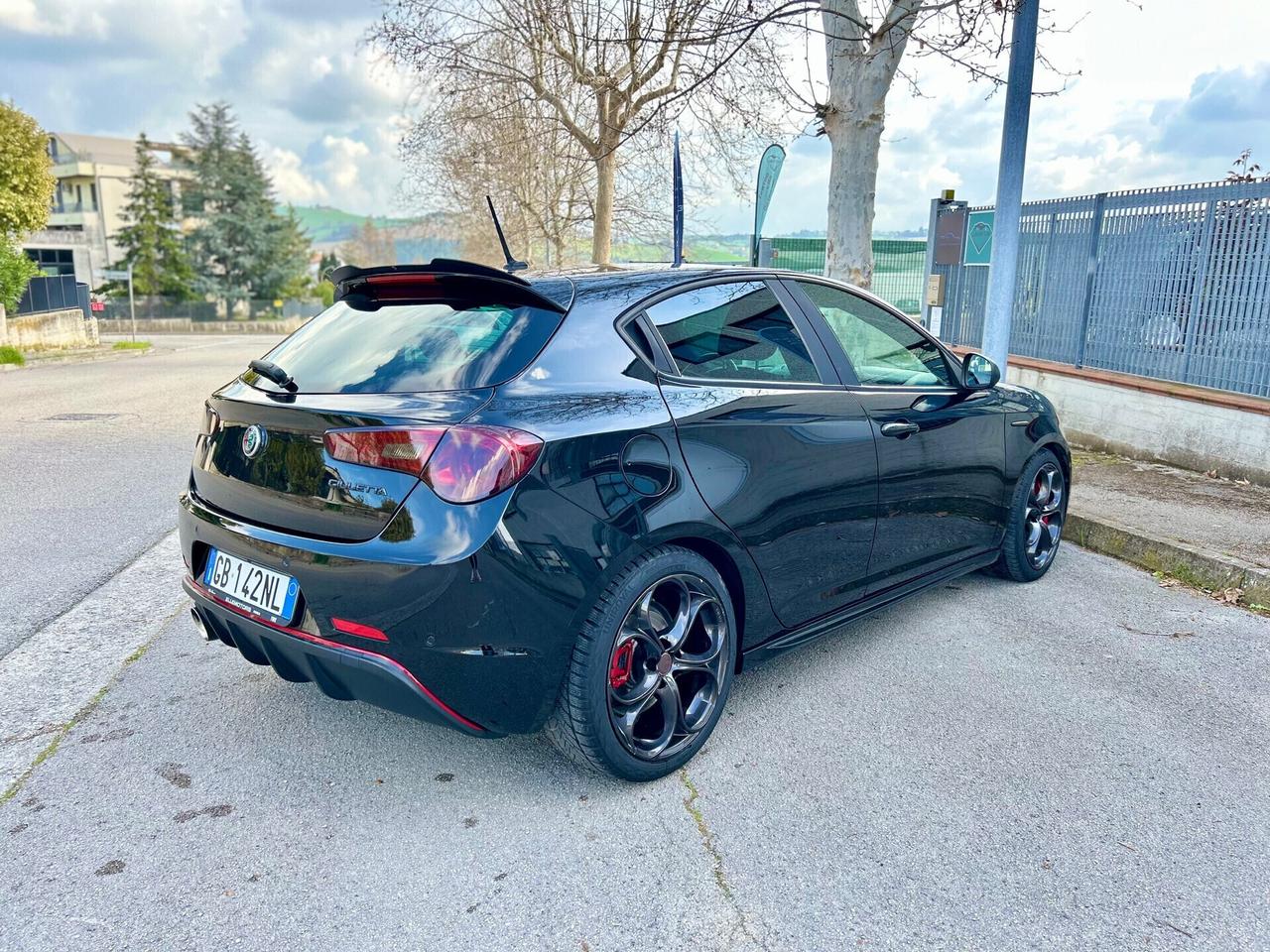 Alfa Romeo Giulietta 1.6 JTDm - CARBON EDITION !!