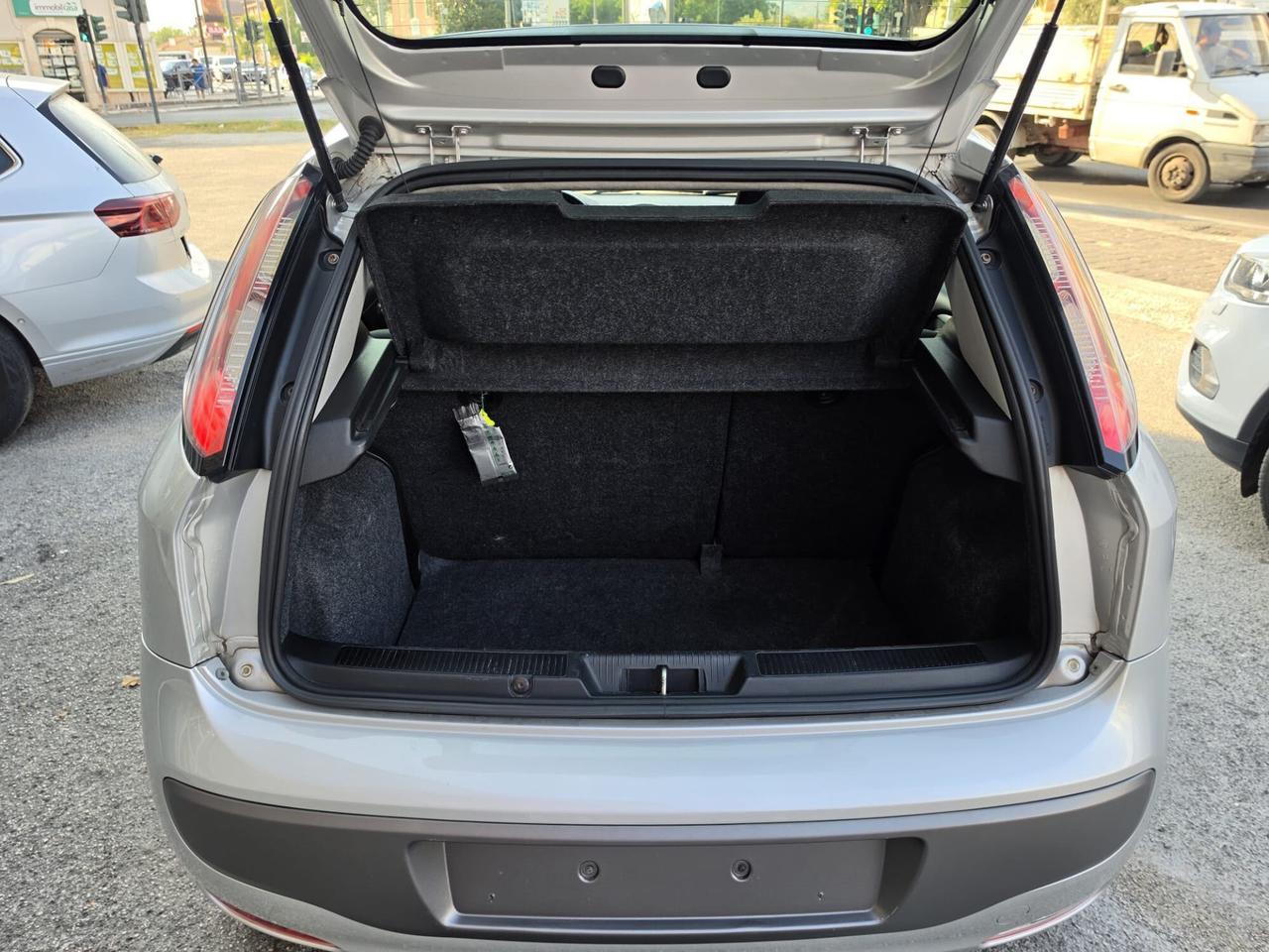 FIAT PUNTO 1.3 MJTD 95CV 2010 LOUNGE