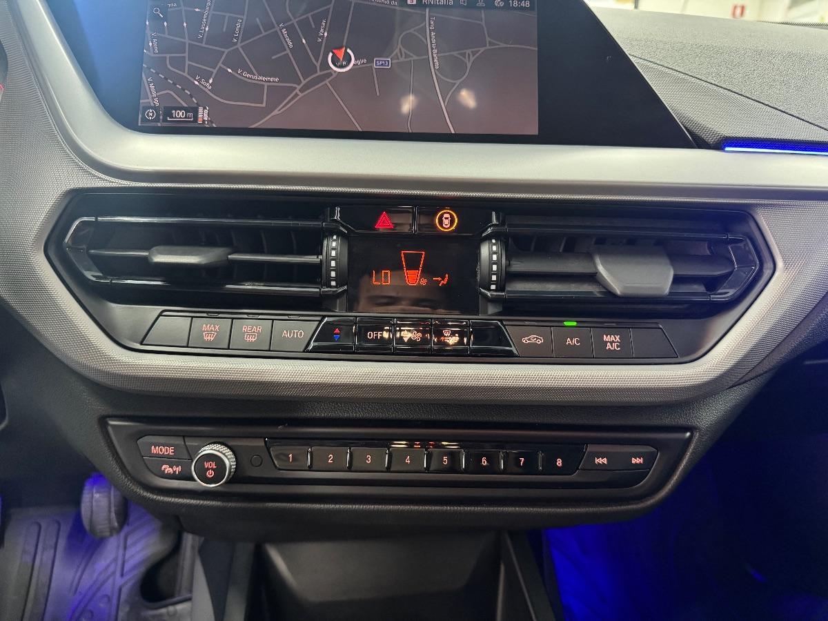 BMW 116d 5p. Sport UNICO PROP/ LED/ NAVIGATORE/ NEOPATENTATI
