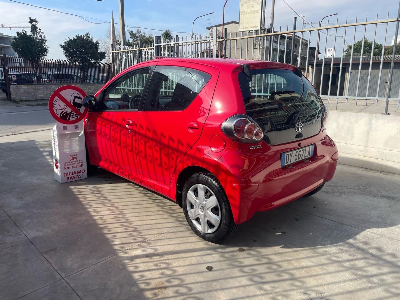 Toyota Aygo 1.0 12V VVT-i 5 porte Sol