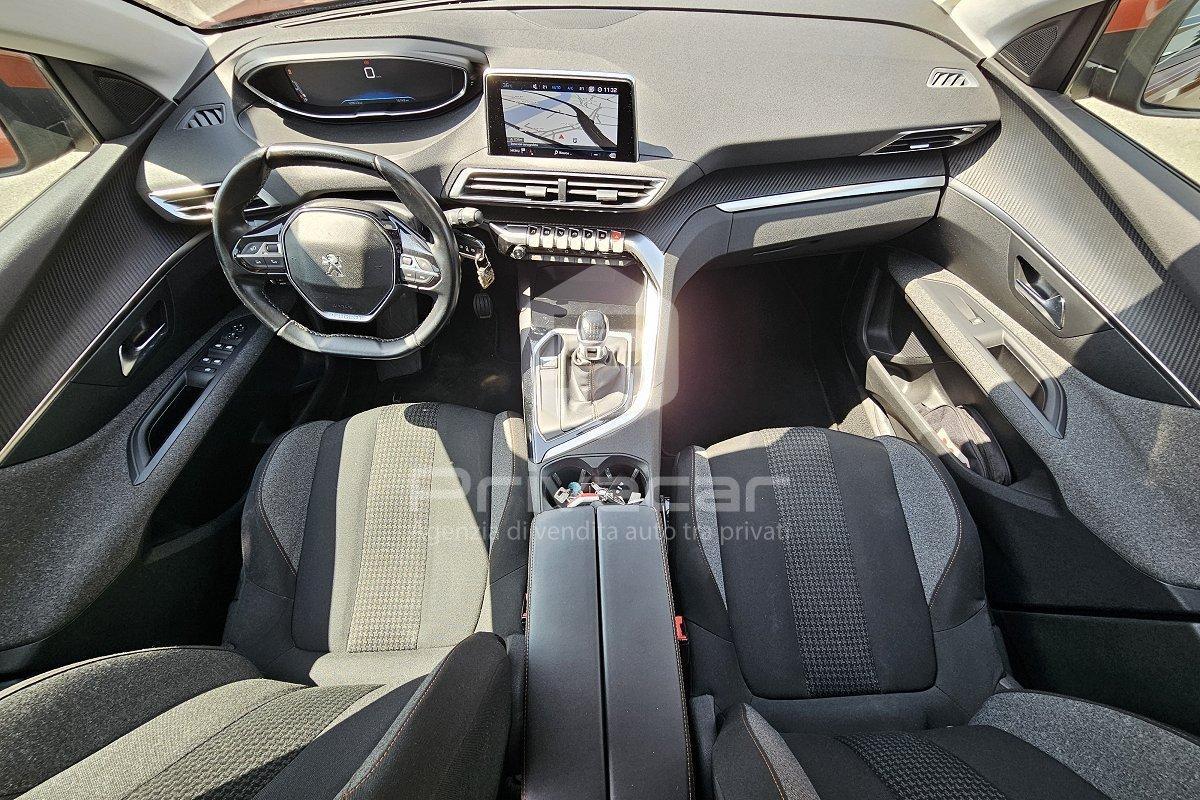PEUGEOT 3008 BlueHDi 130 S&S Business