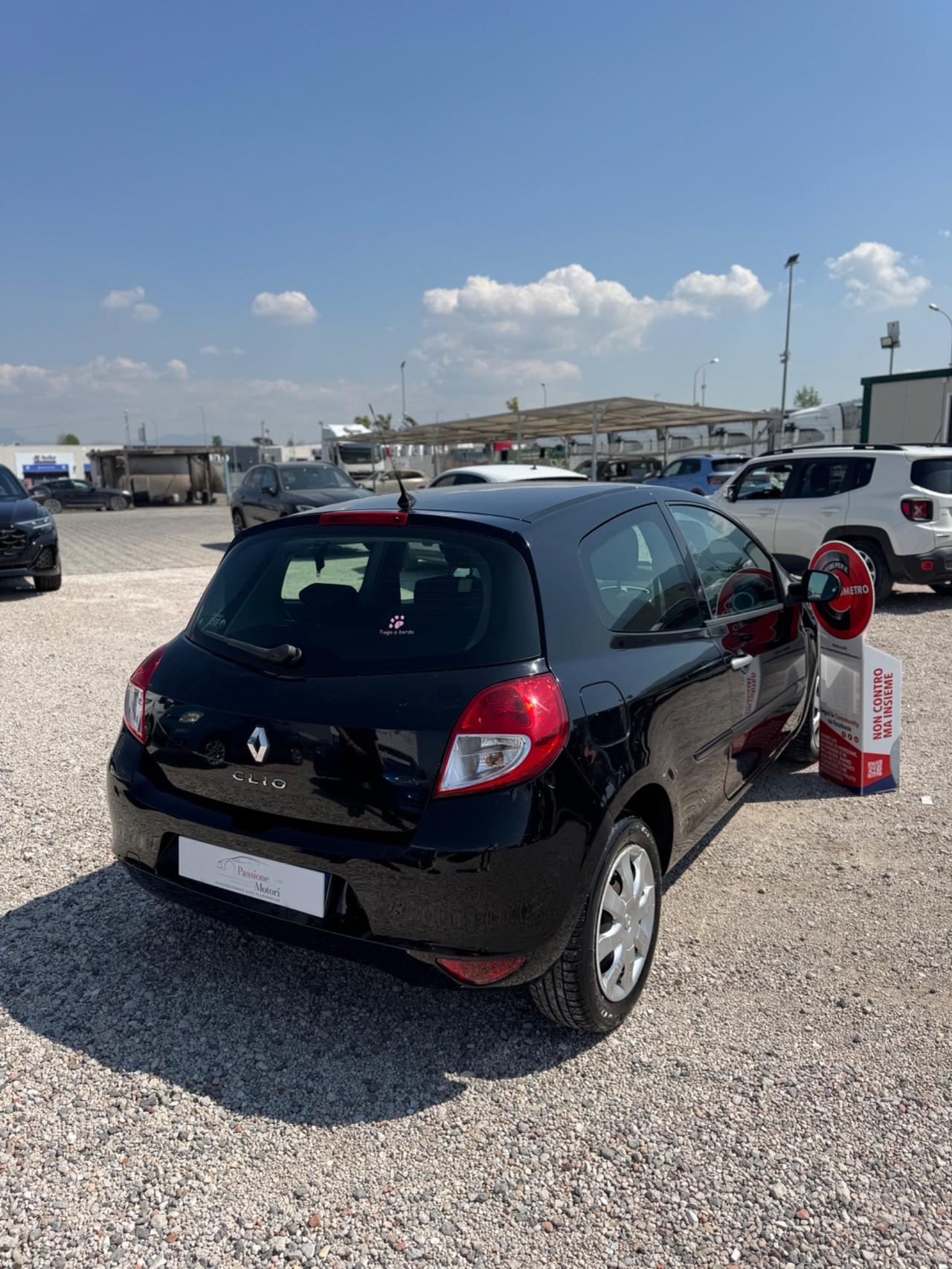 Renault Clio 1.2 16V 3 porte Yahoo!