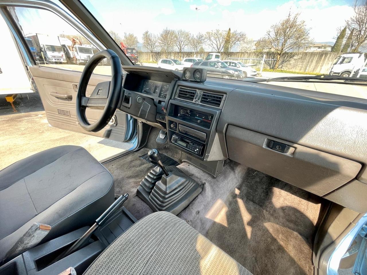 NISSAN KING CAB 2.5 - PICK UP 4 X 4