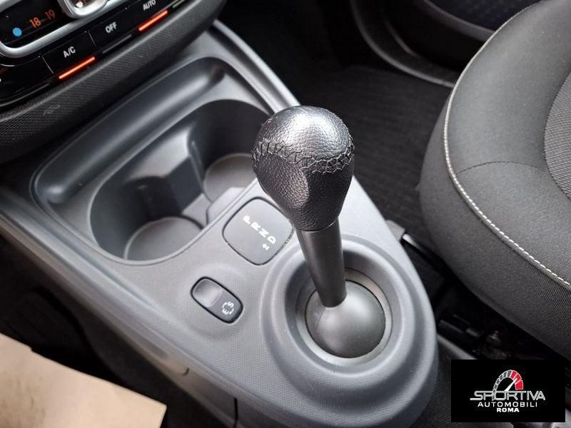 smart fortwo IN ARRIVO!!! RETROCAMERA OPACA SPORT PACK RATA MENSILE 245,00 EURO fortwo 70 1.0 Passion