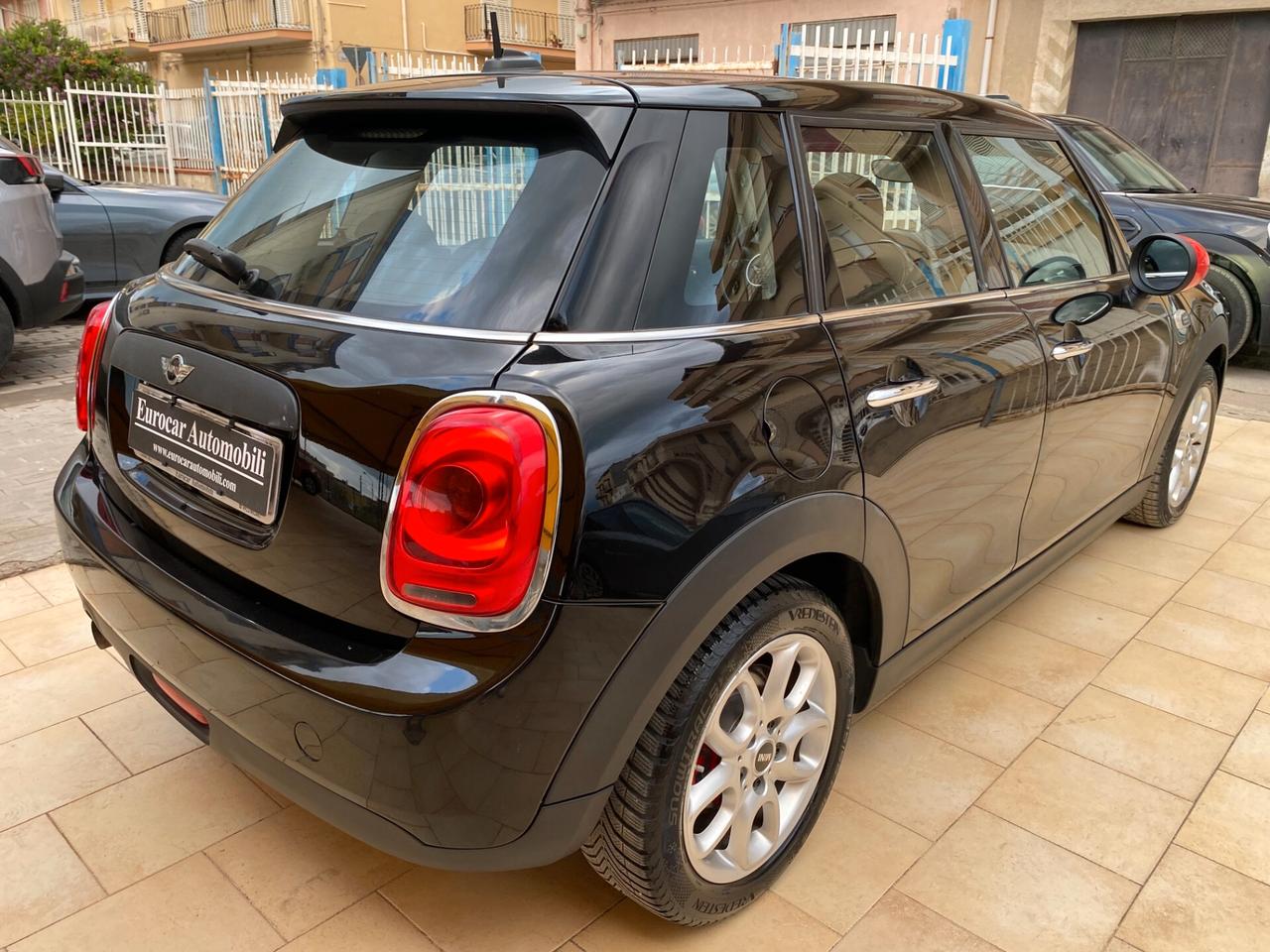 Mini 1.5 Cooper D Business - 5 porte