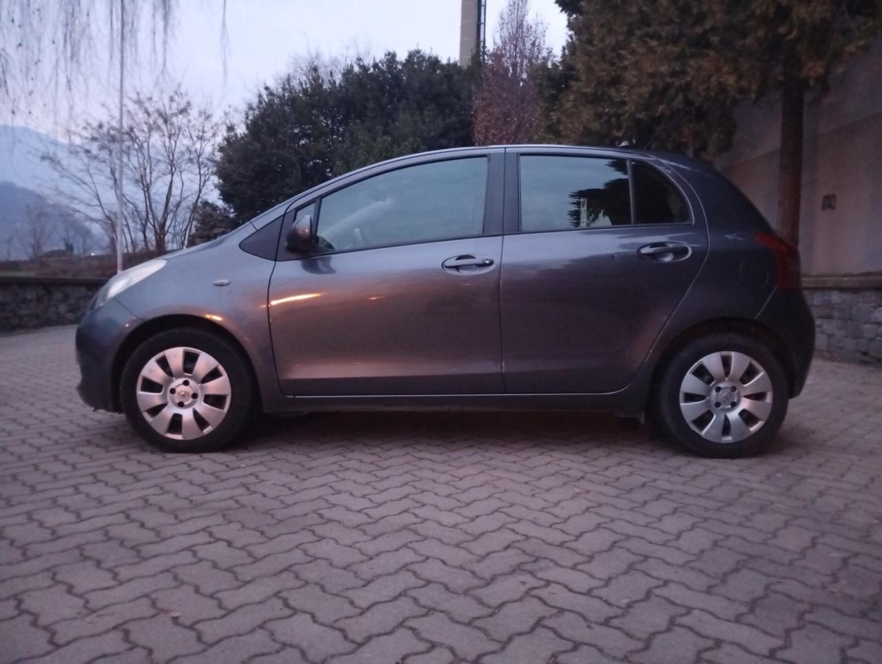 Toyota Yaris 1.3 5 porte Sol