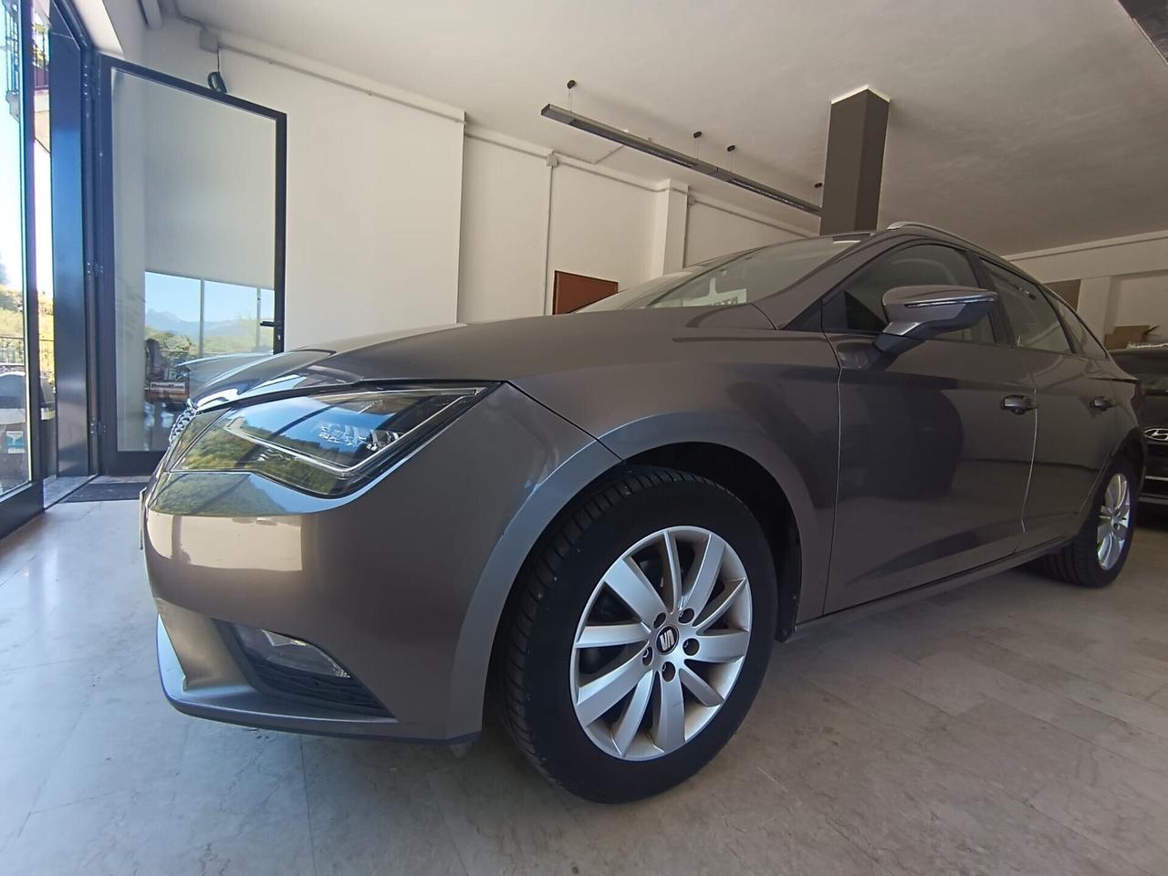 Seat Leon 1.6 TDI ST Style OK NEOPATENTATI