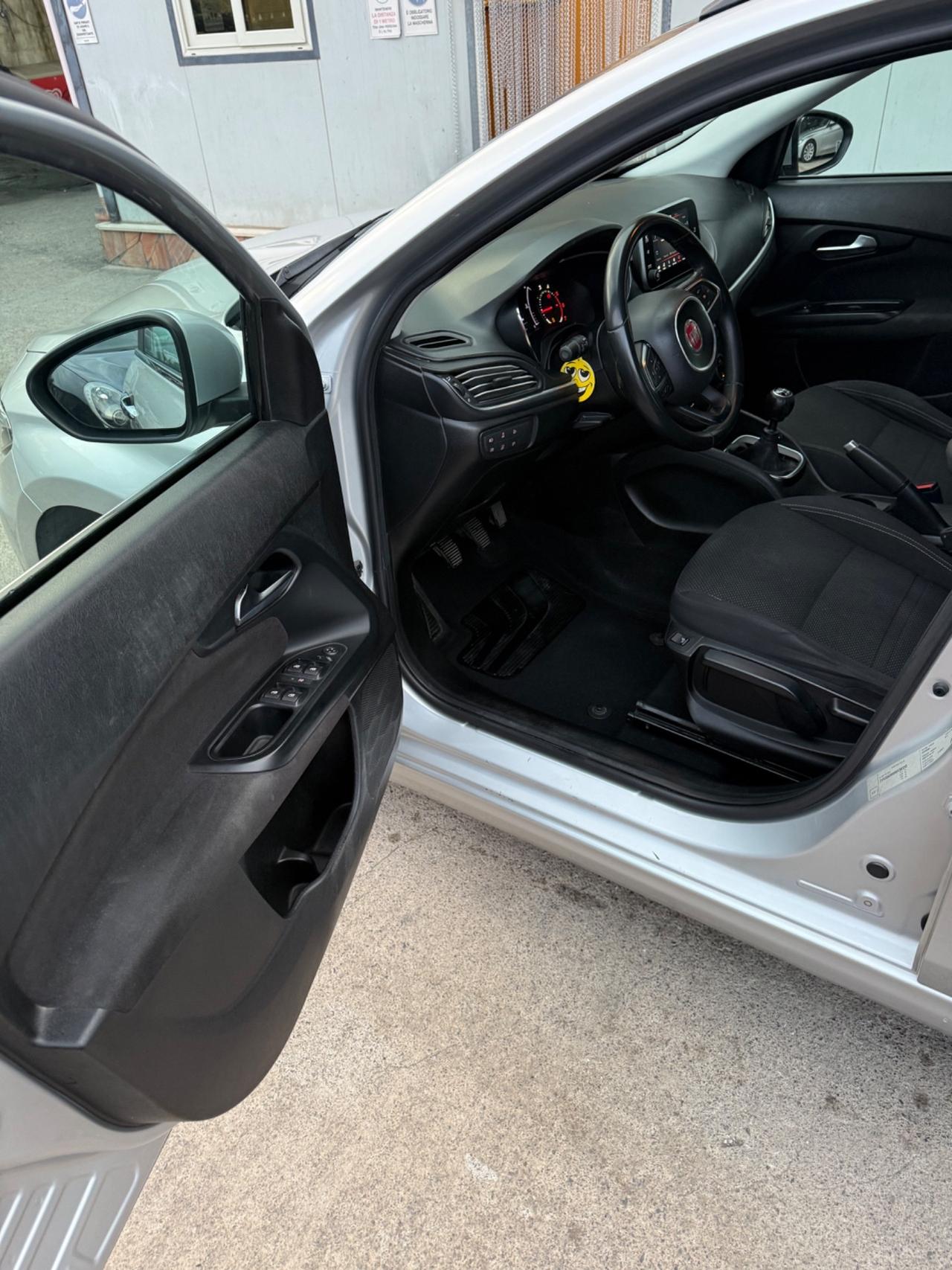 Fiat Tipo 1.6 Mjt S&S DCT SW Easy