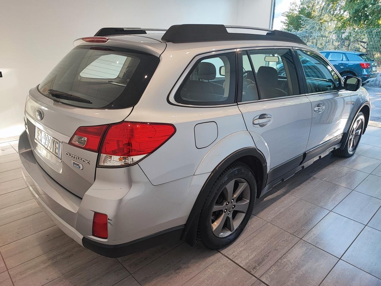 Subaru OUTBACK 2.0D Lineartronic Exclusive