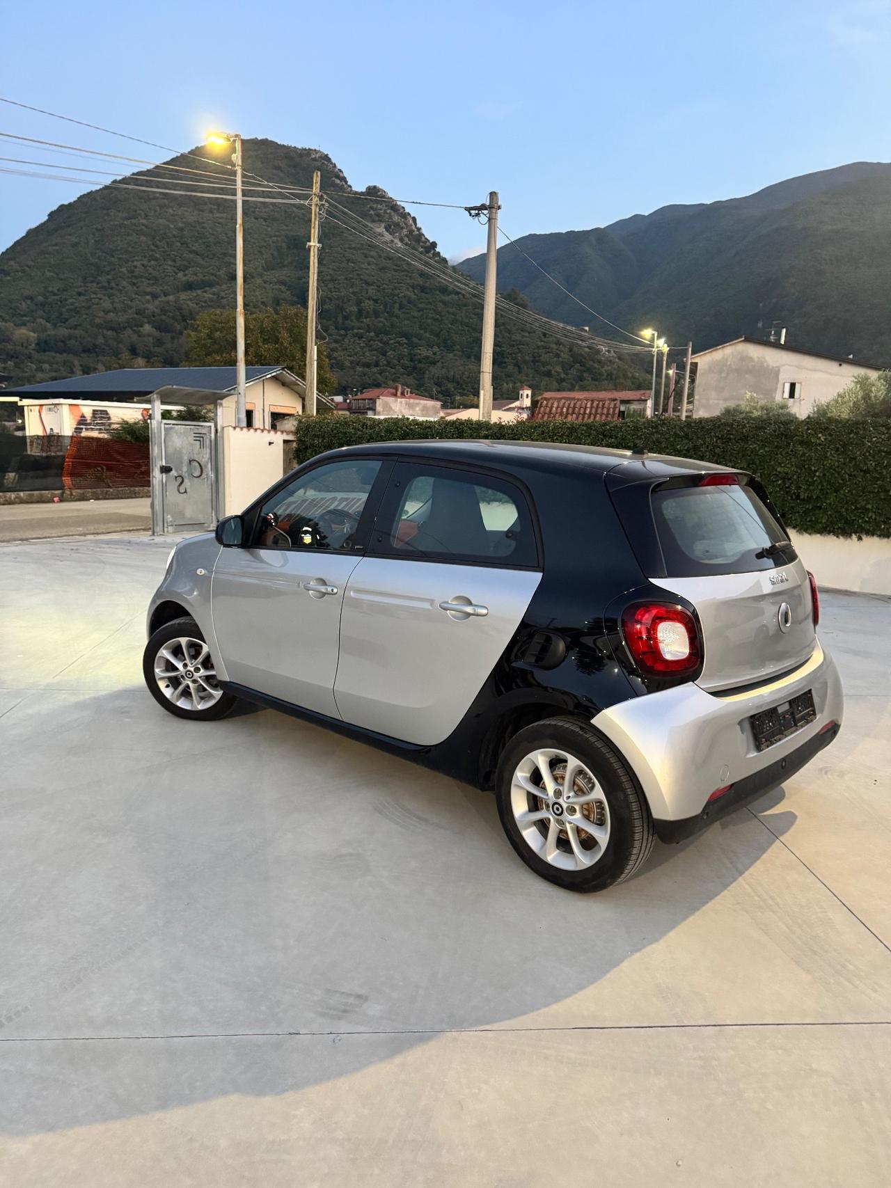Smart Forfour AUTOMATICA 1.0 70Cv- 50.000km