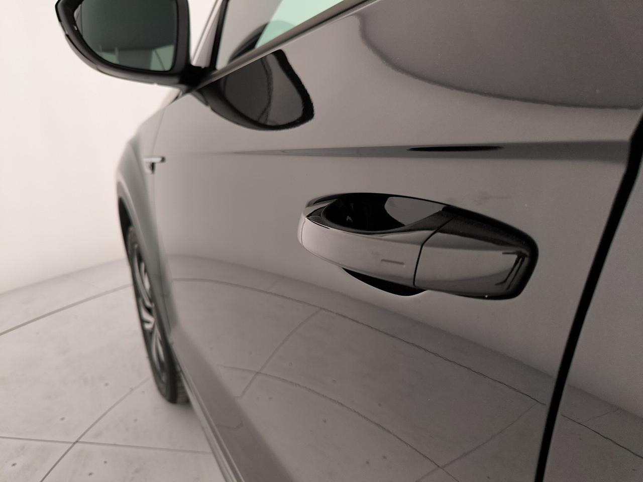 Volkswagen T-Roc 2.0 tdi r-line plus 115cv