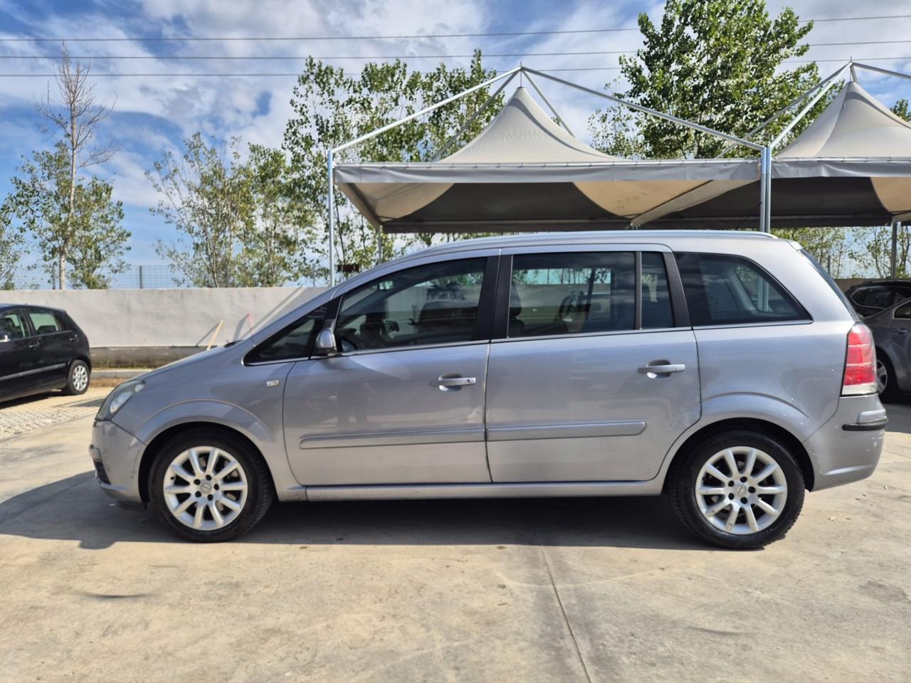 Opel Zafira 1.9 CDTI 120CV Cosmo 7 POSTI