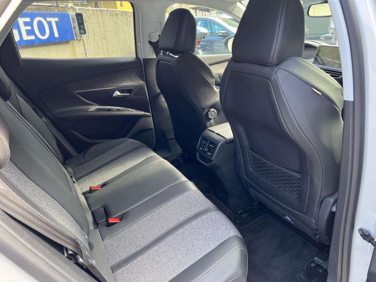 Peugeot 3008 PureTech Turbo 130 S&S Allure