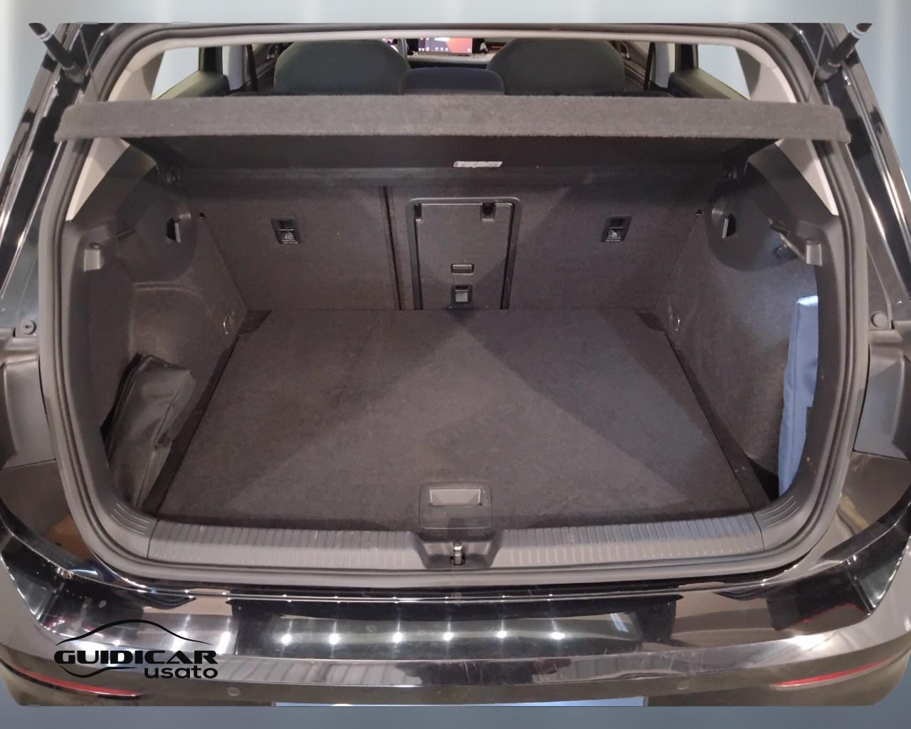 VOLKSWAGEN Golf VIII 2020 - Golf 1.5 tgi Style 130cv