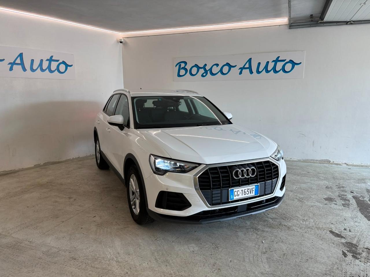Audi Q3 35 1.5 tfsi mhev s-tronic