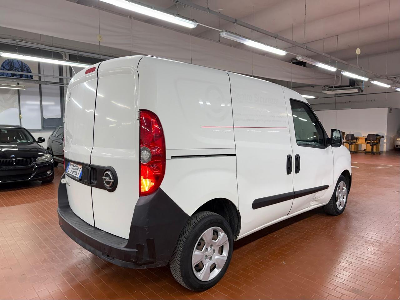 Opel Combo 1.6 CDTI 105CV Euro 6