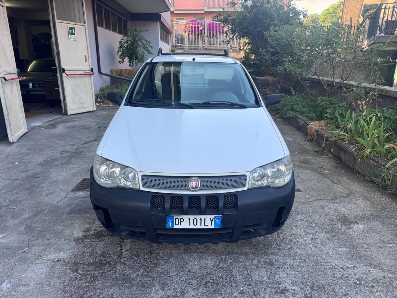Fiat Strada 1.3 MJT Pick-up Cabina Lunga un solo proprietario n1 autocarro