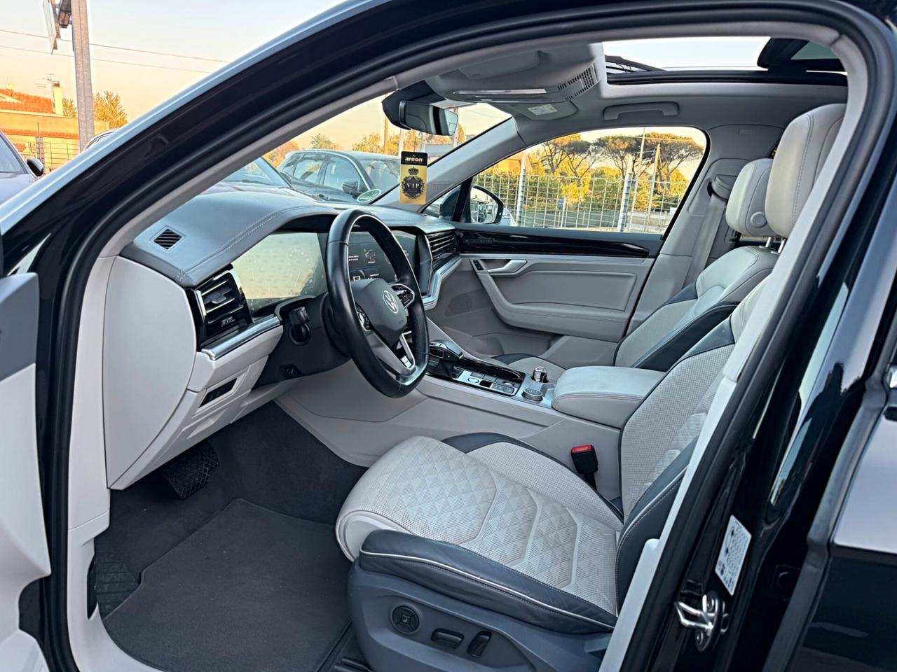 Volkswagen Touareg 3.0 V6 TSI eHybrid 462 CV R