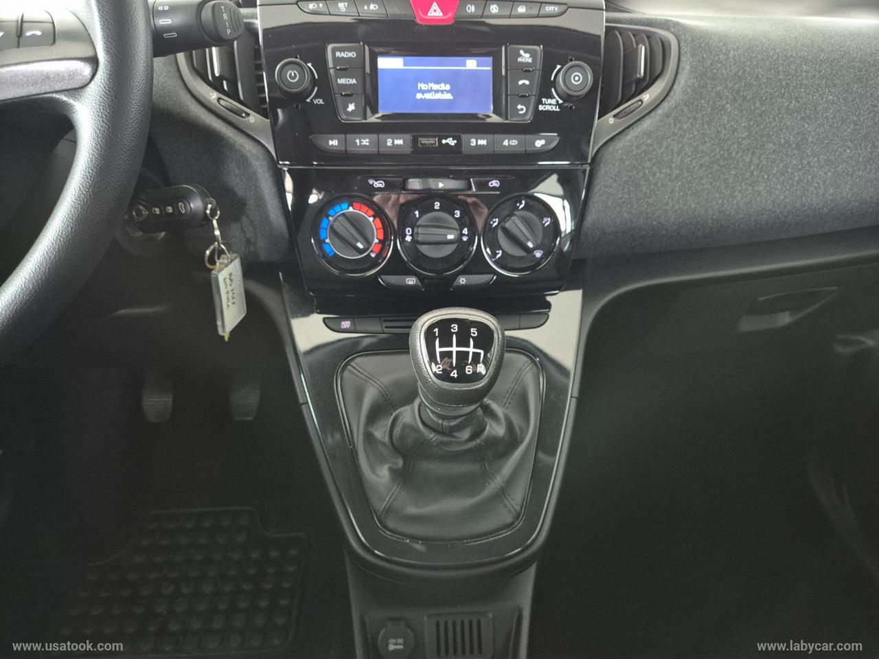 LANCIA Ypsilon 1.0 FireFly 5p. S&S Hybrid LANCIA YPSILON 1.0 HYBRID