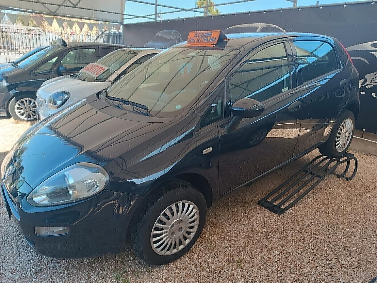 Fiat Punto 1.4 8V 5 porte Natural Power Street