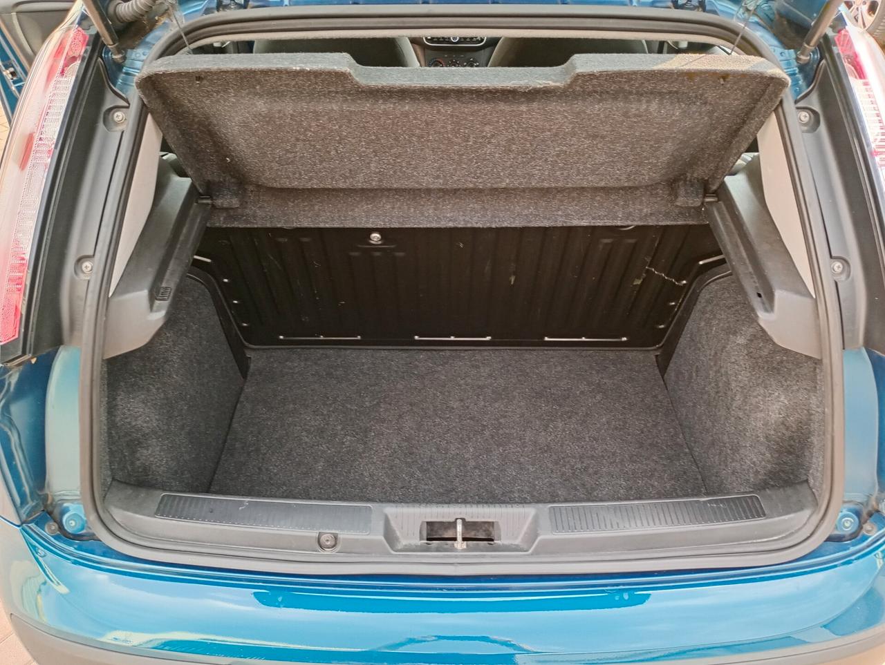 Fiat Punto Evo 1.2 5 porte S&S Blue&Me